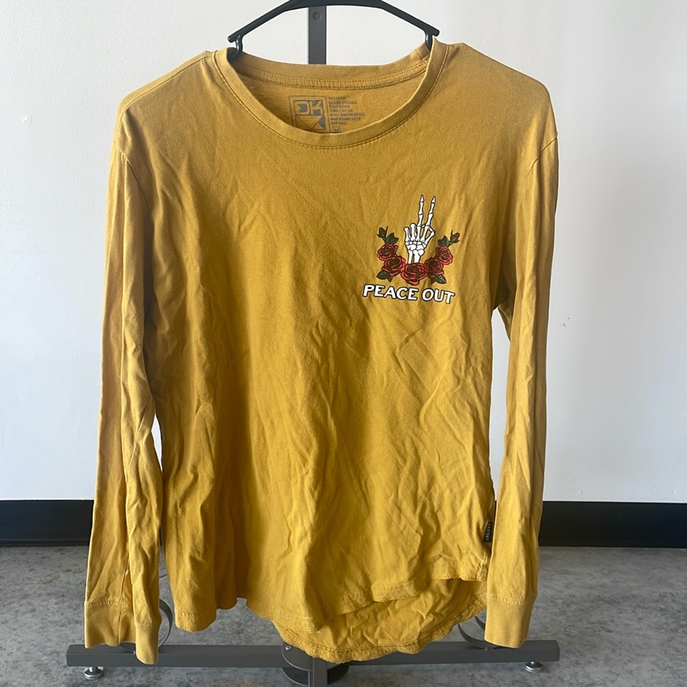 super cute, light & soft cotton sweater from Zumiez!